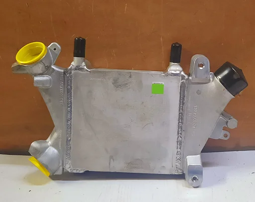 Intercooler nieuw BMW G05 G06 G07 G11 G12 G30 G31 8575430