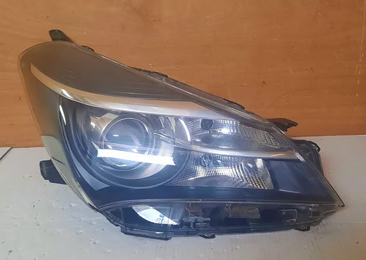 Koplamp rechts Toyota Yaris III P13 2014-2017 OD-165