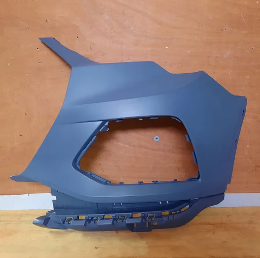 Bumperhoek links nieuw orgineel Audi Q3 F3 v.a '18 83A807437