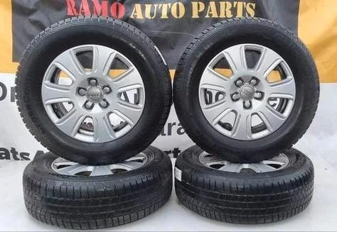 Audi Q3 8u0 lichtmetaal velgen 16"inch winterbanden 5x112