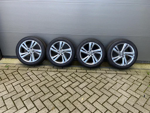 17 inch zomerwielen origineel VW Golf 8 VIII Valencia 5H0601025AF zomerbanden