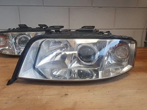 Audi A6 2000 - 2004 xenon koplamp links met module €100