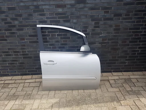 Opel Zafira B 2005 -2012 deur portier rechts voor zilver €50