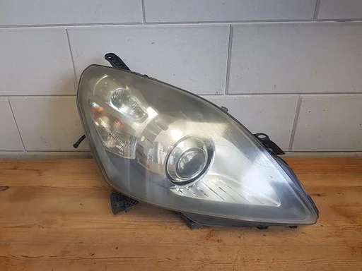 Opel Zafira B 2005 - 2012 XENON koplamp rechts 24451045 €250