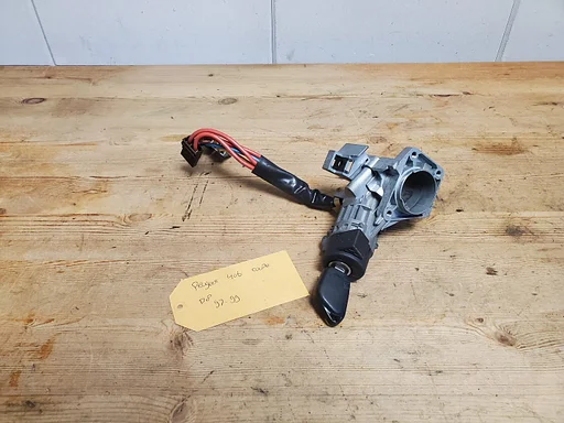 Peugeot 406 1996 - 1999 contactslot met sleutel €50 D8 model