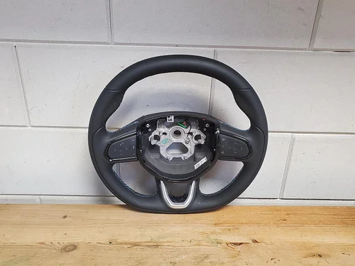 Lynk & Co 01 2020 - 2024 stuur met knoppen als nieuw €200