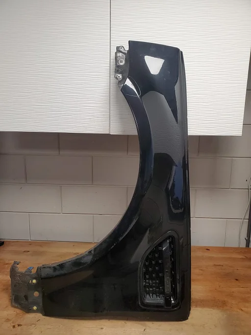 Range Rover Sport 2006 - 2013 voorscherm spatbord links €150