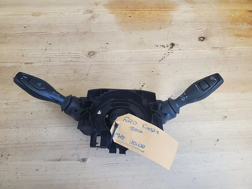 Ford Fiesta 2009 -2017 combischakelaar met voice en trip €20