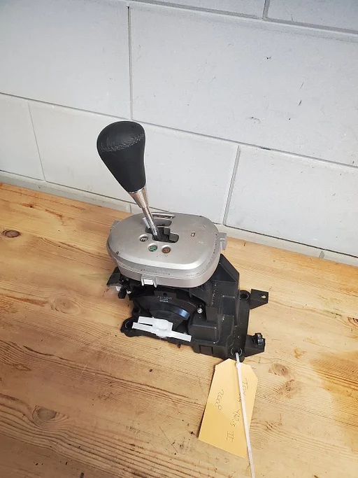 Toyota Yaris 2005 - 2012 schakelmechaniek automaat pook €50