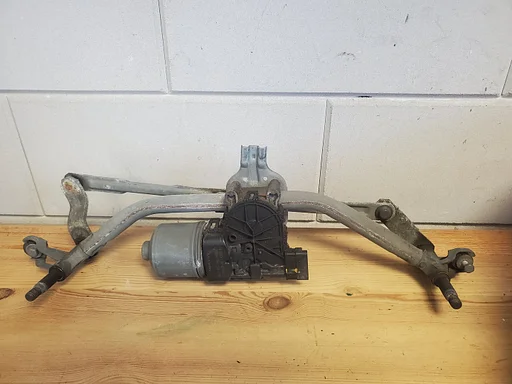 Peugeot 207 2006 - 2013 ruitenwissermechaniek met motor €30