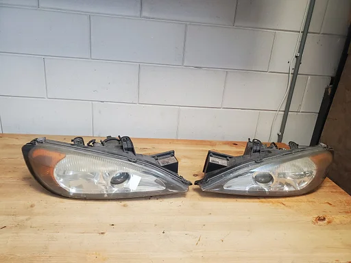 Nissan Primera 1999 - 2003 XENON koplamp links rechts €100st