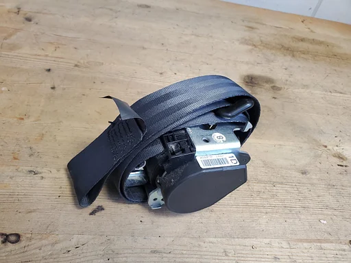 Peugeot 207 cc 2006 - 2013 veiligheidsgordel riem rechts €30