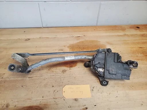 Volvo V40 2012 - 2019 ruitenwisser mechaniek met motor €30
