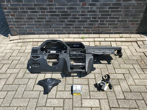 Mercedes GLK X204 2008 - 2015 airbag set met dashboard €250