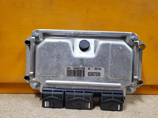 Peugeot 307 1.6 benzine ECU motorcomputer 9647481280 €30
