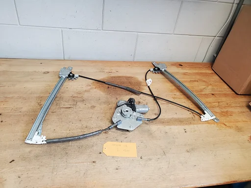 Toyota IQ 2008 - 2015 raammechaniek met motor links voor