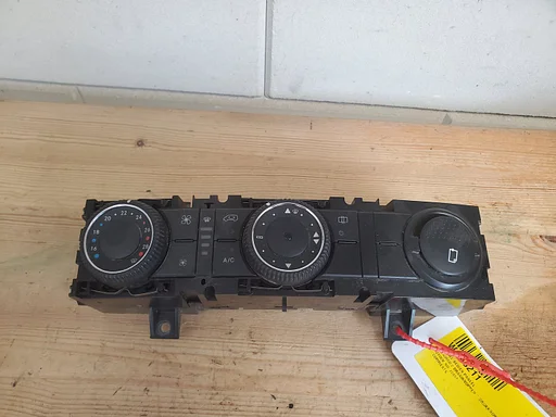 Mercedes Sprinter W906 kachelpaneel airco a9069063000kz €50