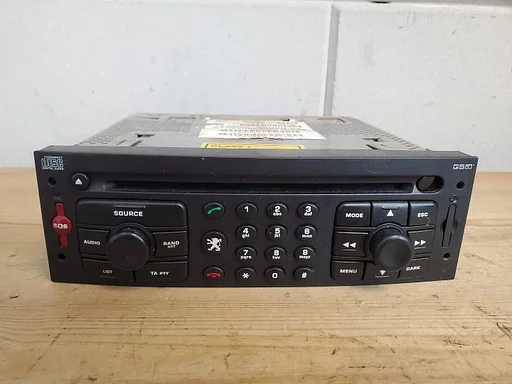 Peugeot 807 Citroen C8 radio met navigatie 14005552xt €100