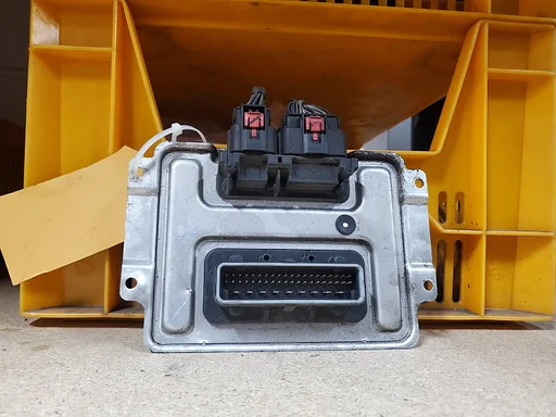 Chrysler 300c 2004 - 2009 BCM bodycontrol voorzijde €50