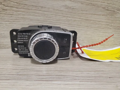 Mercedes A klasse W176 B W246 navigatie bediening paneel €20
