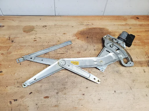 Peugeot 406 coupe 1997 - 2005 raammechanisme links €200
