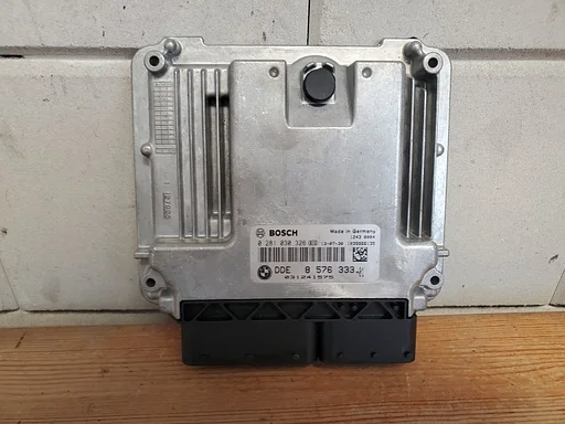 BMW 1 serie F20 3 F30 ecu motorcomputer 8576333 318d 320d