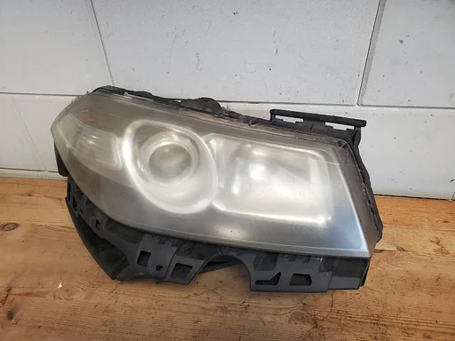 Renault Megane 2 xenon koplamp rechts facelift €50 + module