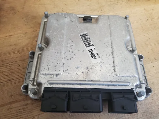Peugeot 307 2.0 hdi ecu motorcomputer 2002 - 2005 9653873280