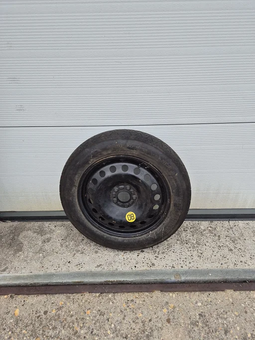 Thuiskomer reservewiel BMW 5 serie E60 E61 en F10 F11 €100