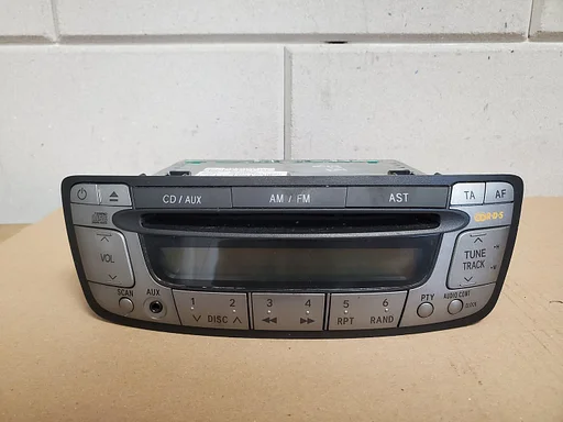 Peugeot 107 Citroen C1 Toyota Aygo radio cd speler met AUX