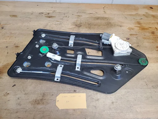 Nissan Micra cc 2005 - 2009 raammechaniek rechts achter €250
