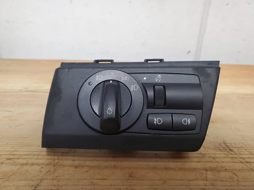 BMW X3 e83  van 2003 tot 2010 lichtschakelaar 3420276 €30