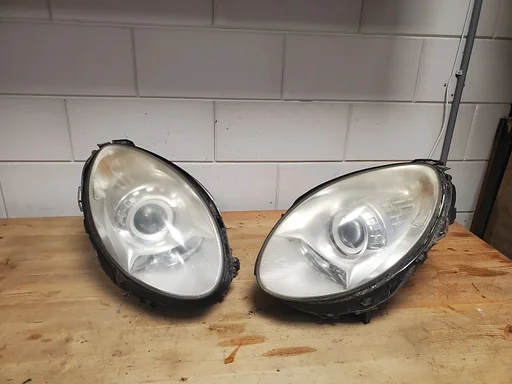 Mercedes R klasse W251 2005 - 2010 xenon koplamp rechts €150