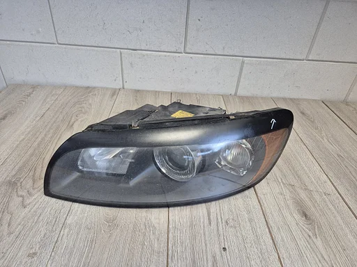 Volvo C30 2006 - 2010 koplamp links nokje af 31214537 €150