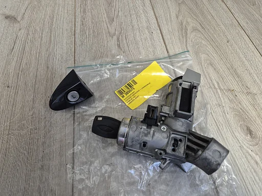 Ford Fiesta 2009 - 2017 contactslot + sleutel + slot LV €30