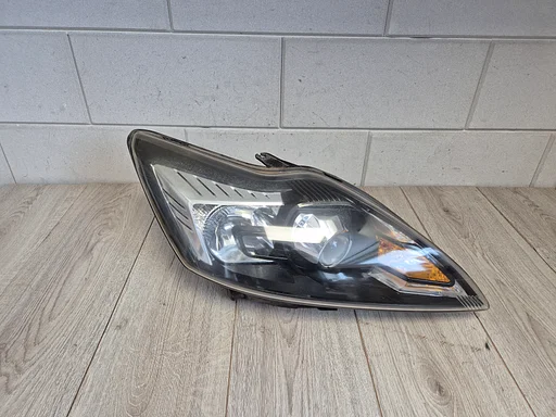 Ford Focus 2 facelift koplamp XENON rechts zwarte binnenkant