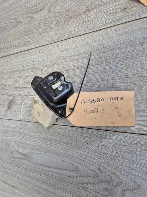 Nissan Note 2005 - 2011 slotmechaniek slot achterklep €40