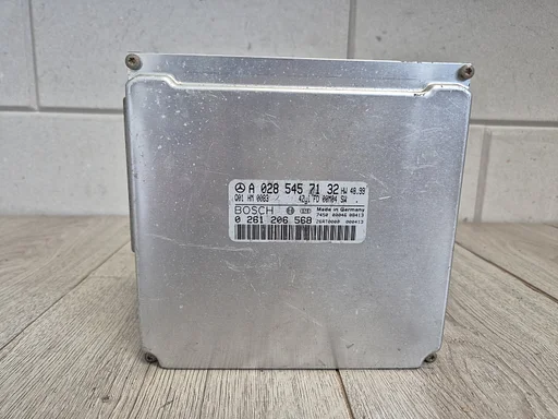 Mercedes C klasse W202 / CLK W208 c180 c200 ecu a0285457132