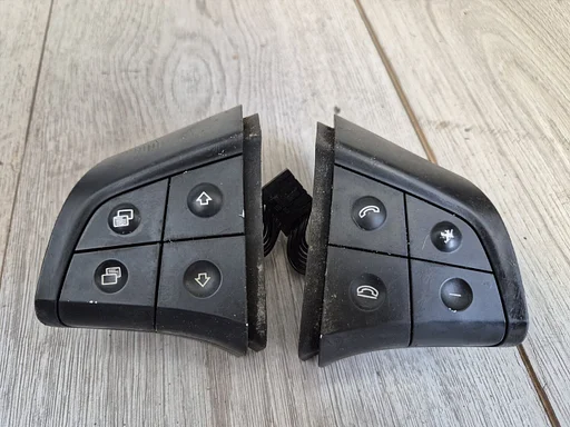 Mercedes ML W164 2005 - 2012 knoppen op stuur schakelaar €30