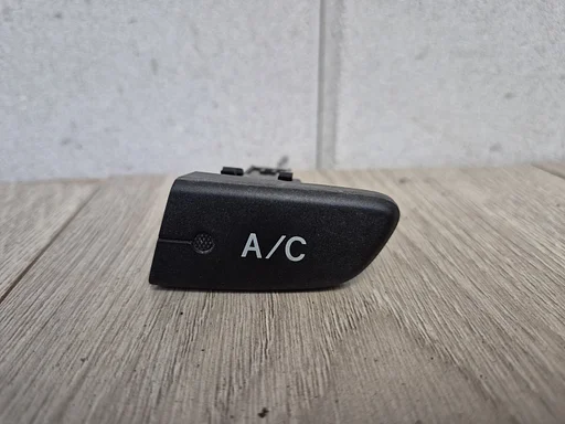 Peugeot 107 Toyota Aygo Citroen C1 airco knop schakelaar €20