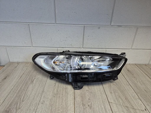 Ford Mondeo 5 2014 - 2022 koplamp rechts halogeen schadevrij