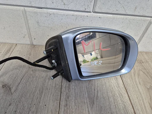Mercedes ML W164 2005 - 2009 spiegel rechts 11 draden €150