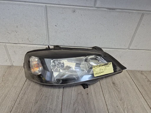 Opel Astra G 1998 - 2004 koplamp rechts zwarte inleg €25
