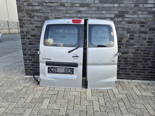 Nissan NV200 2010 - 2018 deur achterklep links met ruit €300