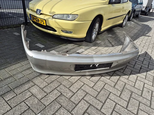 Peugeot 406 coupe 1997 -2005 achterbumper zie de foto's €100
