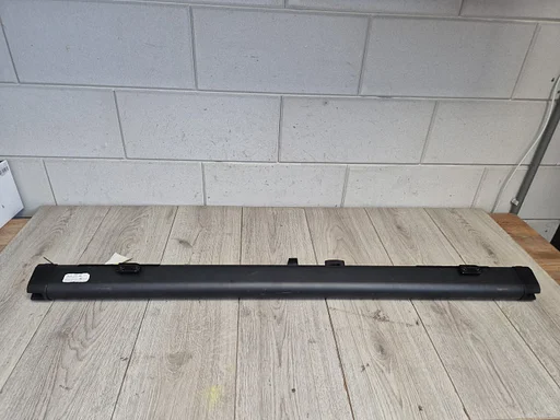 Audi A4 avant 2016 - 2023 hondenrek bagagenet 8w9861691a €50