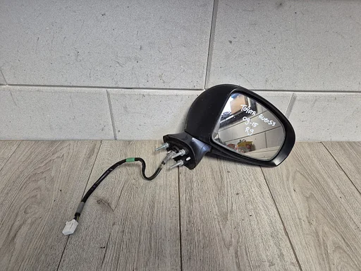 Toyota Avensis t27 2008 - 2015 spiegel rechts 9 draden €150