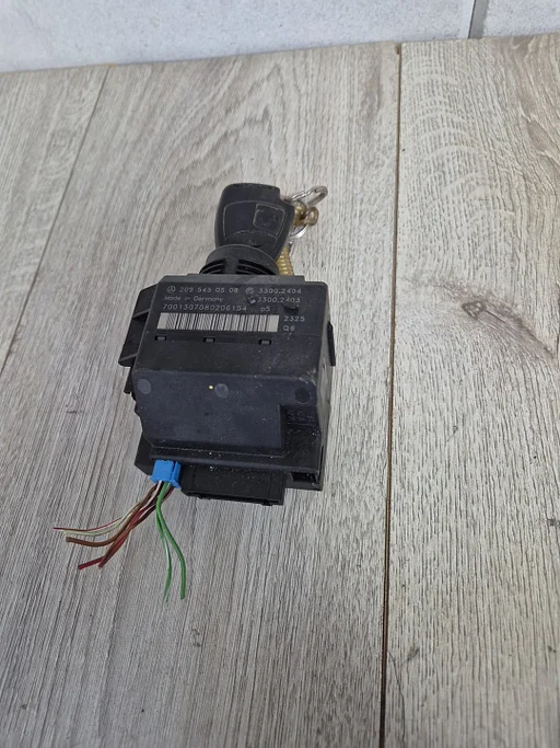 Mercedes C klasse W203 / CLK W209 contactslot met sleutel