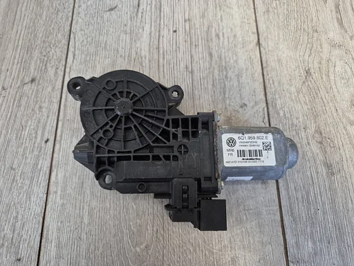 VW Polo 9n3 Skoda Fabia raammotor links voor 6q1959802E €100