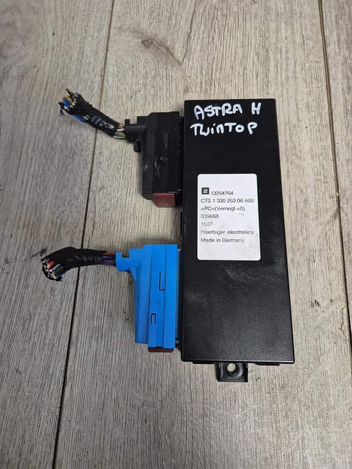 Opel Astra H twintop cabrio dakmodule computer 13254764 €250